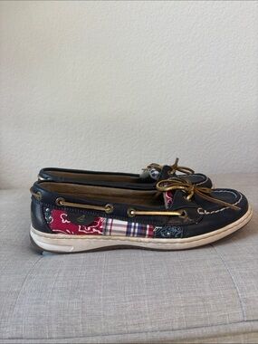 Sperry Navy Leather Boat Shoes with Red Plaid & Bandana quilt Accents 8.5
